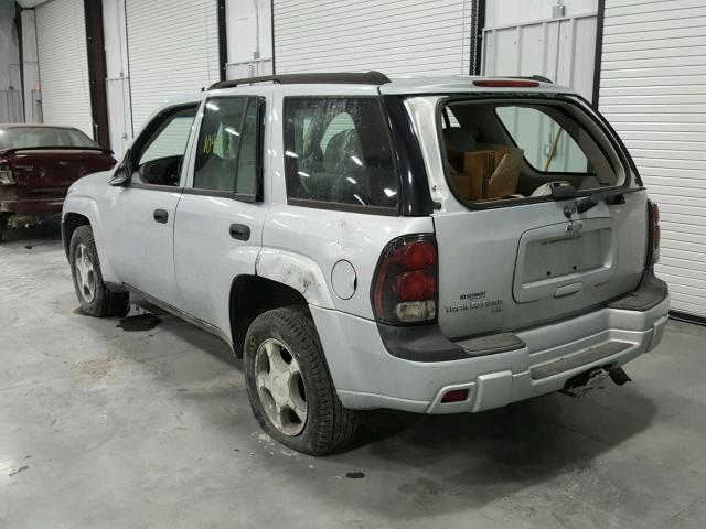 1GNDS13S472242696 - 2007 CHEVROLET TRAILBLAZE SILVER photo 3