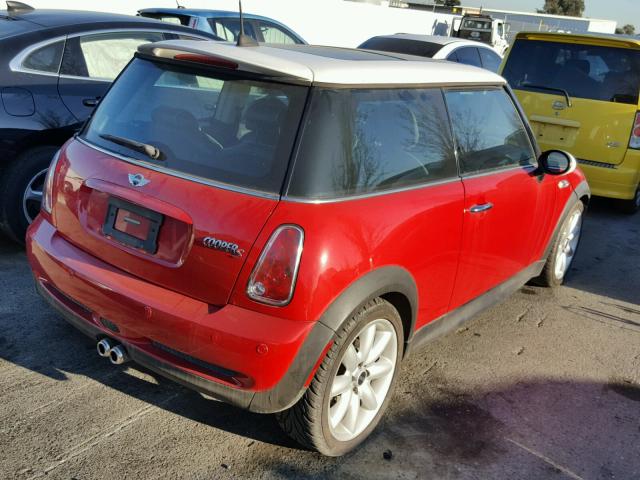 WMWRE335X6TJ38909 - 2006 MINI COOPER S RED photo 4