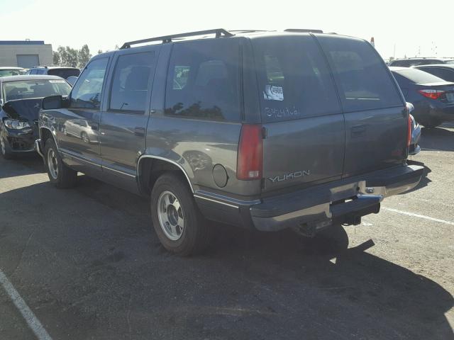 1GKEC13R0XJ808466 - 1999 GMC YUKON GRAY photo 3