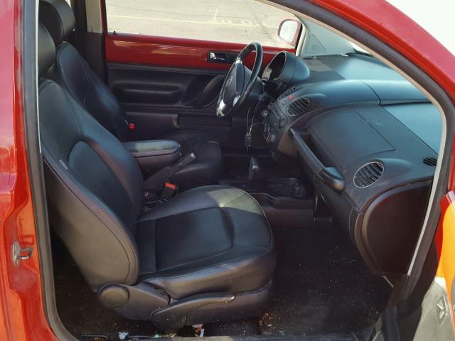 3VWPW31C99M511396 - 2009 VOLKSWAGEN NEW BEETLE 红色 照片 5