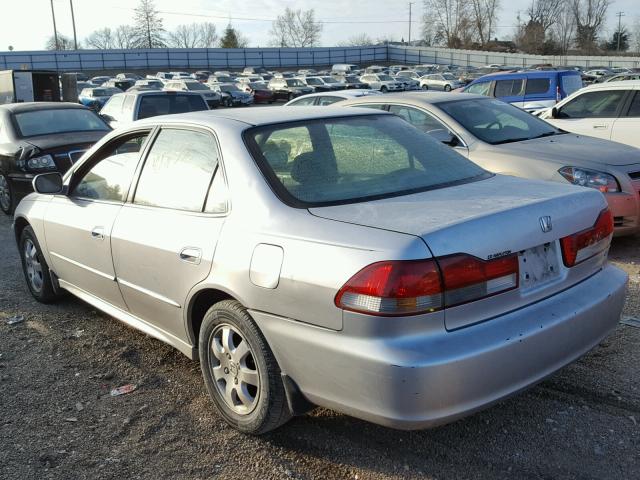 1HGCG56642A066390 - 2002 HONDA ACCORD EX SILVER photo 3