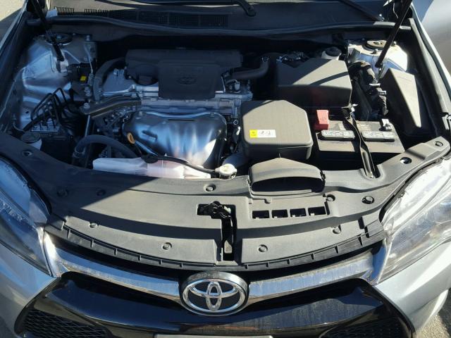 4T1BF1FKXHU427997 - 2017 TOYOTA CAMRY LE SILVER photo 7