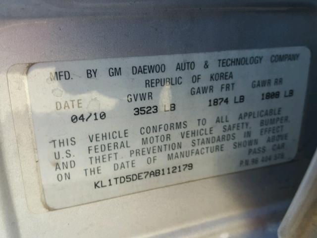 KL1TD5DE7AB112179 - 2010 CHEVROLET AVEO LS 银色 照片 10