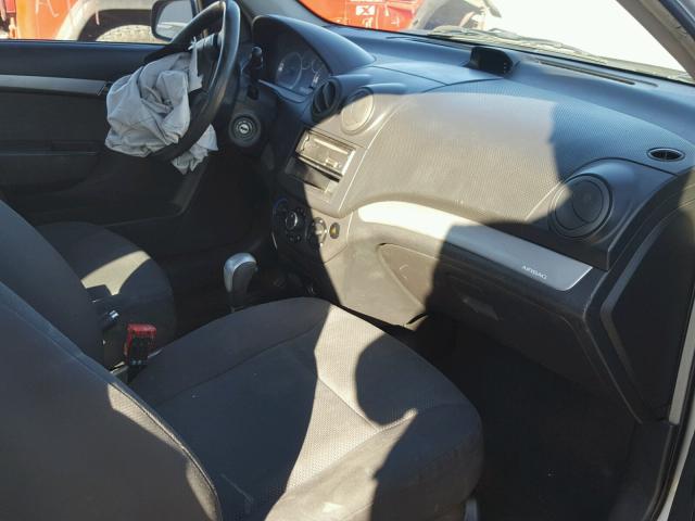 KL1TD5DE7AB112179 - 2010 CHEVROLET AVEO LS 银色 照片 5