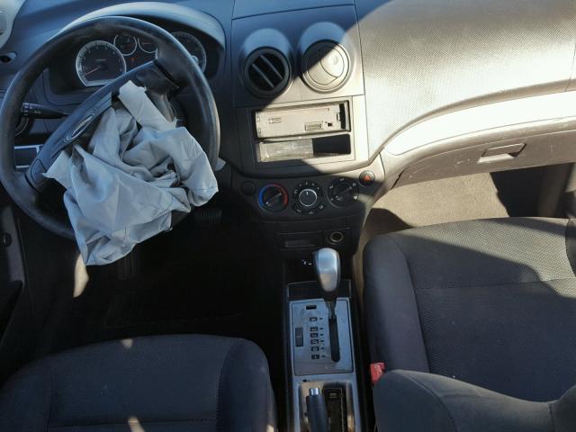 KL1TD5DE7AB112179 - 2010 CHEVROLET AVEO LS 银色 照片 9