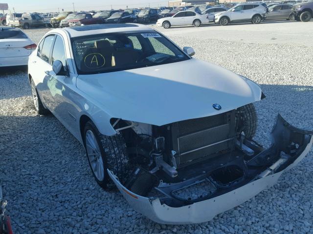 WBAYA8C51DD227960 - 2013 BMW 750I Білий фото 1