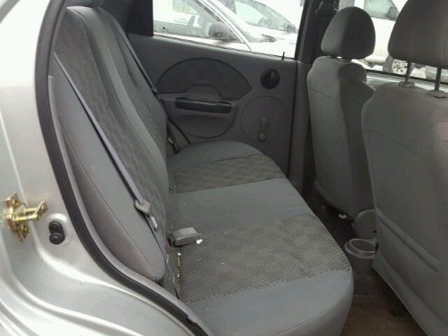 KL1TD52625B358901 - 2005 CHEVROLET AVEO BASE SILVER photo 6