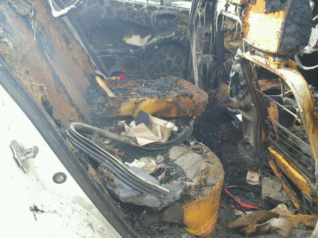 1G2NF52E44C223418 - 2004 PONTIAC GRAND AM S WHITE photo 6