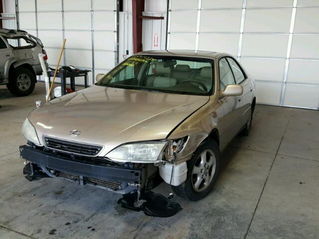 JT8BF28G6X5056380 - 1999 LEXUS ES 300 GOLD photo 2