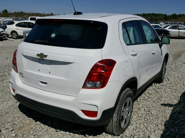 KL7CJKSB4HB105352 - 2017 CHEVROLET TRAX LS WHITE photo 4