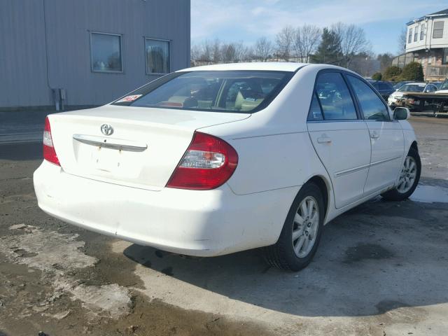 4T1BE30K13U203548 - 2003 TOYOTA CAMRY LE WHITE photo 4