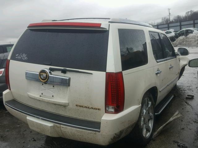 1GYFK63838R265215 - 2008 CADILLAC ESCALADE L CREAM photo 4