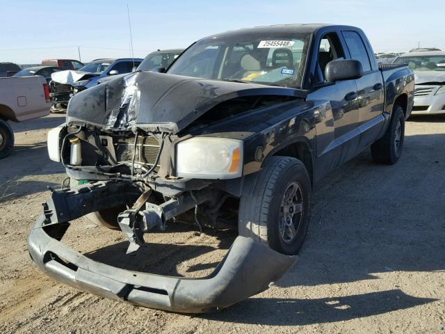 1D7HW48NX5S290905 - 2005 DODGE DAKOTA QUA BLACK photo 2