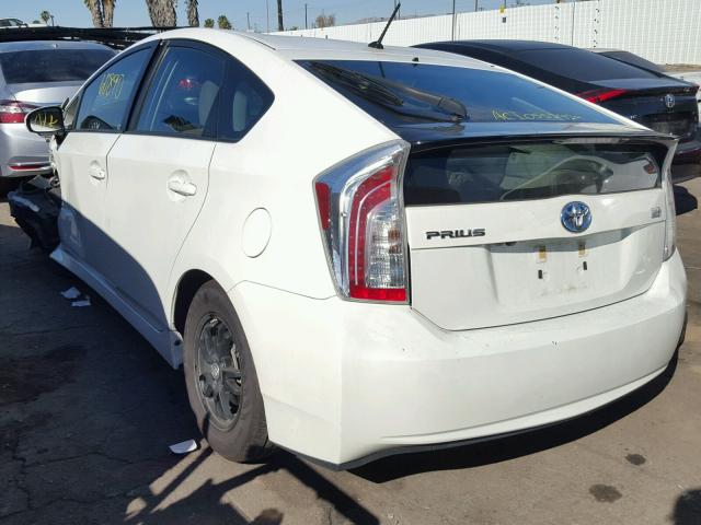 JTDKN3DU5F1880821 - 2015 TOYOTA PRIUS WHITE photo 3