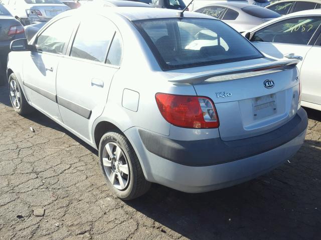 KNADE123176216590 - 2007 KIA RIO BASE SILVER photo 3