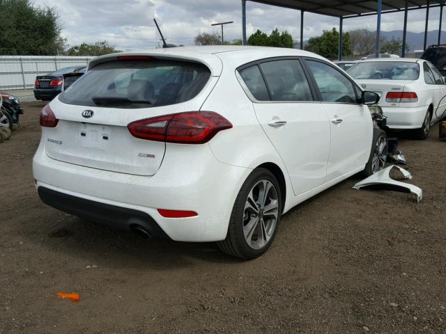 KNAFX5A80G5628822 - 2016 KIA FORTE EX WHITE photo 4