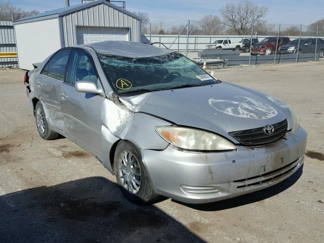 4T1BE32K12U614055 - 2002 TOYOTA CAMRY LE SILVER photo 1