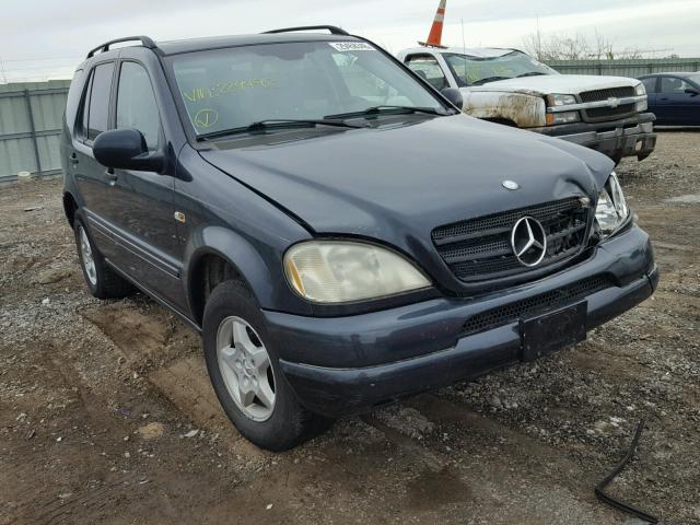 4JGAB54E61A229498 - 2001 MERCEDES-BENZ ML 320 BLUE photo 1