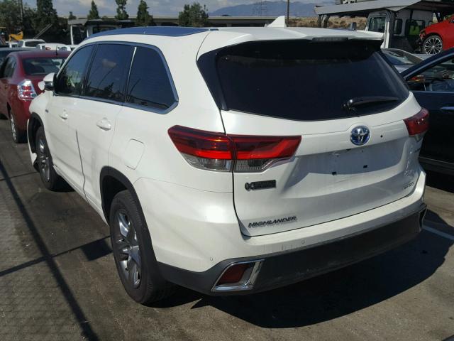 5TDDGRFH8HS032279 - 2017 TOYOTA HIGHLANDER WHITE photo 3