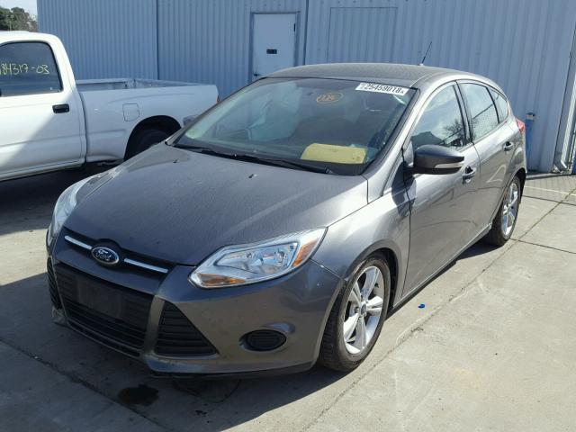 1FADP3K25EL231565 - 2014 FORD FOCUS SE GRAY photo 2