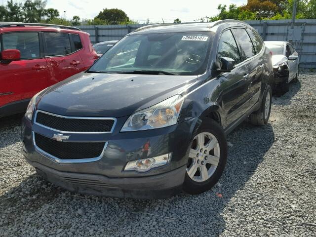 1GNKRGED6BJ336792 - 2011 CHEVROLET TRAVERSE L GRAY photo 2