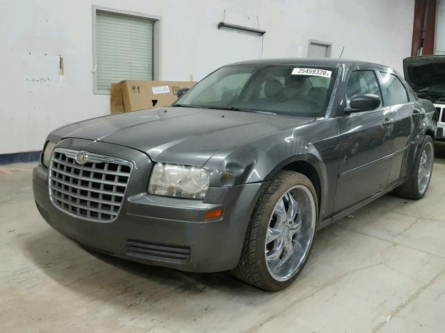 2C3KA43R48H123397 - 2008 CHRYSLER 300 LX CHARCOAL photo 2