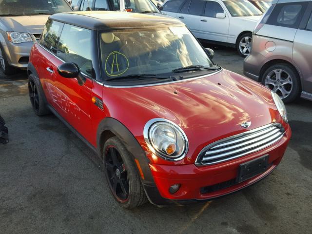 WMWMF33549TW78400 - 2009 MINI COOPER RED photo 1