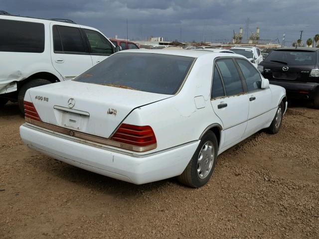 WDBGA42E9NA070933 - 1992 MERCEDES-BENZ 400 SE WHITE photo 4