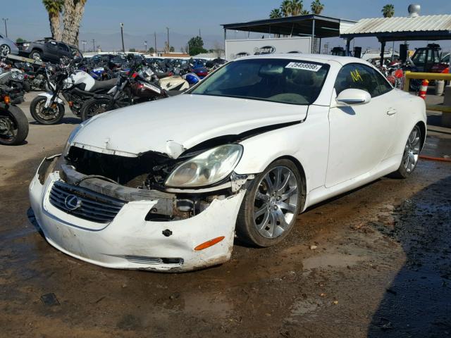 JTHFN48Y440052958 - 2004 LEXUS SC 430 WHITE photo 2