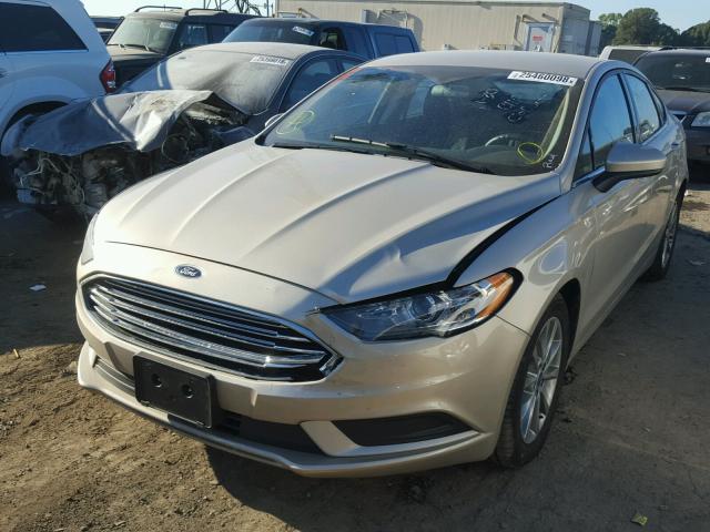 3FA6P0HD2HR302730 - 2017 FORD FUSION SE BEIGE photo 2