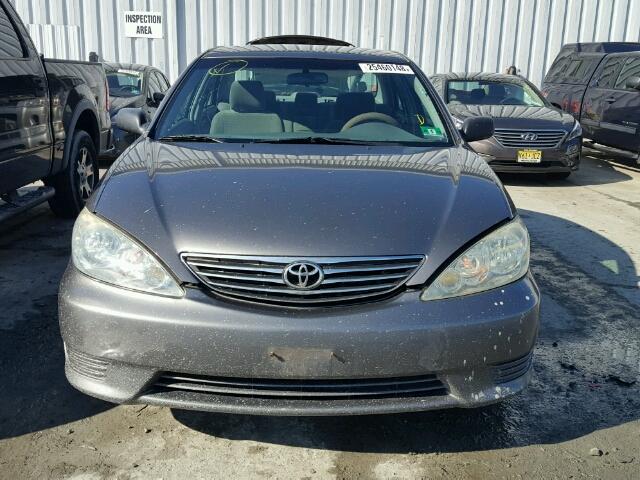 4T1BE32K75U578408 - 2005 TOYOTA CAMRY LE BROWN photo 9