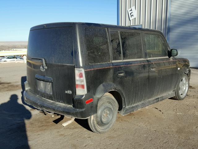 JTLKT324X64107483 - 2006 TOYOTA SCION XB GRAY photo 4