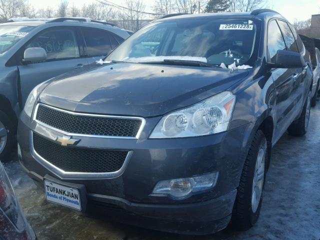 1GNEV13D29S115140 - 2009 CHEVROLET TRAVERSE L GRAY photo 2