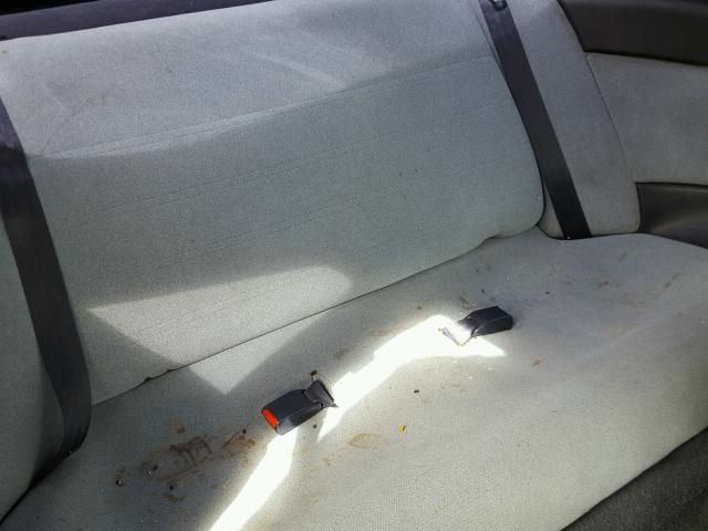 J81RF2362P7538875 - 1993 GEO STORM 白色 照片 6