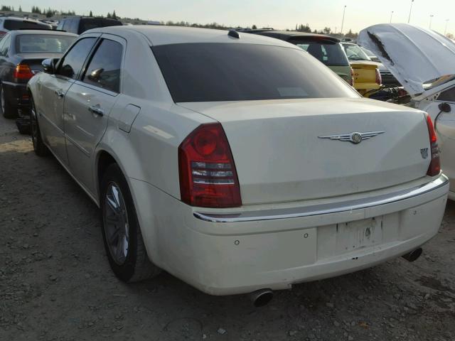 2C3AA63H45H630665 - 2005 CHRYSLER 300C WHITE photo 3