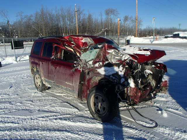 1C4NJRAB9FD108903 - 2015 JEEP PATRIOT RED photo 1