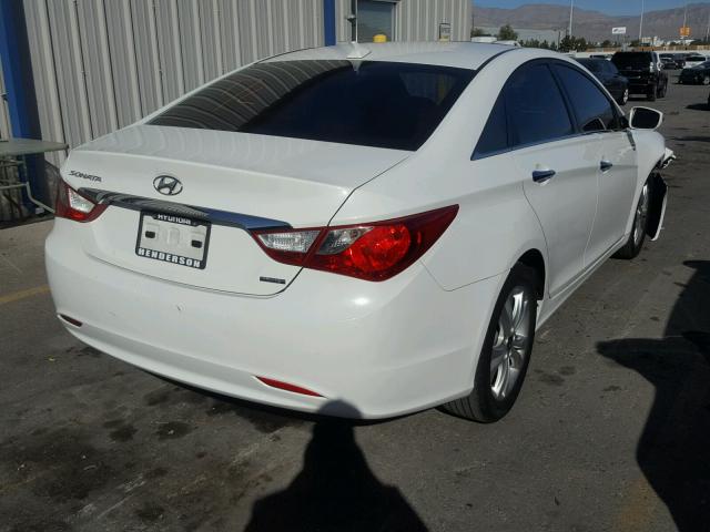 5NPEC4AC6BH040506 - 2011 HYUNDAI SONATA SE WHITE photo 4