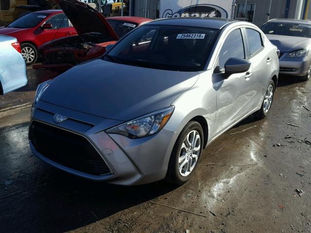 3MYDLBZV7GY130846 - 2016 TOYOTA SCION IA SILVER photo 2