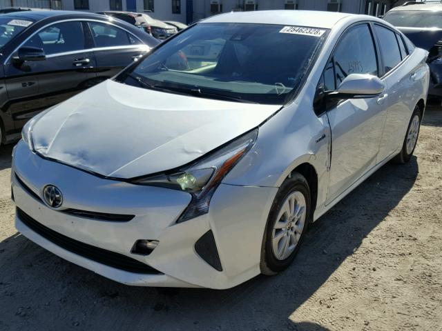 JTDKBRFU2H3542907 - 2017 TOYOTA PRIUS WHITE photo 2