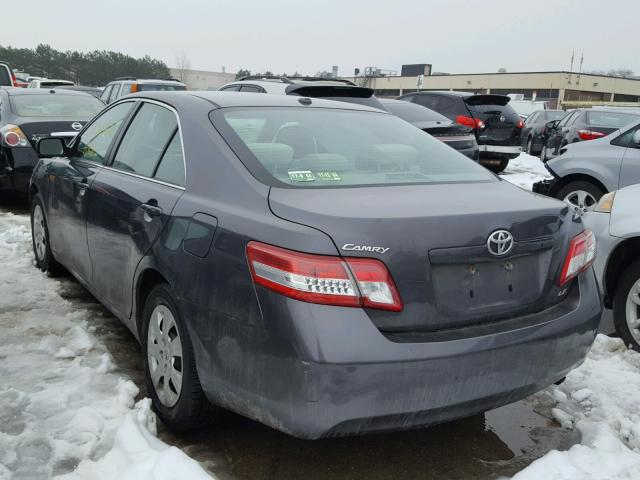 4T4BF3EK5AR077753 - 2010 TOYOTA CAMRY BASE GRAY photo 3