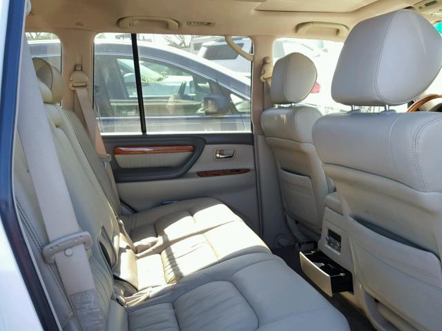 JTJHT00W664010125 - 2006 LEXUS LX 470 WHITE photo 6