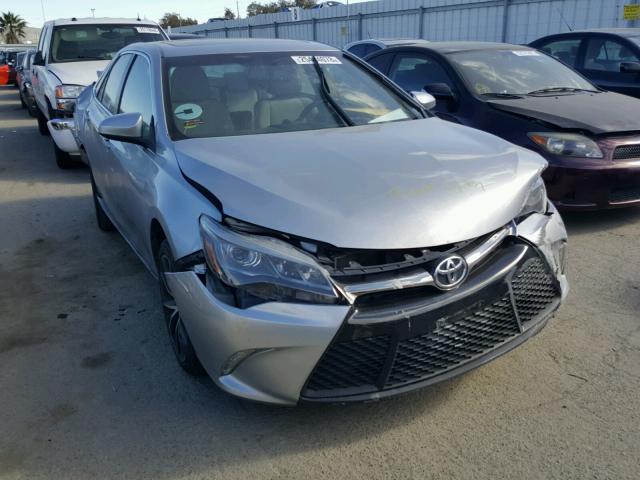 4T1BK1FK9FU560579 - 2015 TOYOTA CAMRY XSE SILVER photo 1