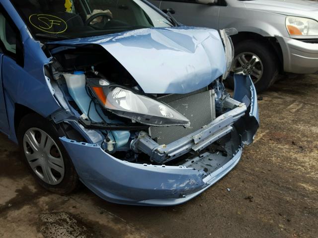 JHMGE88209S053964 - 2009 HONDA FIT BLUE photo 9