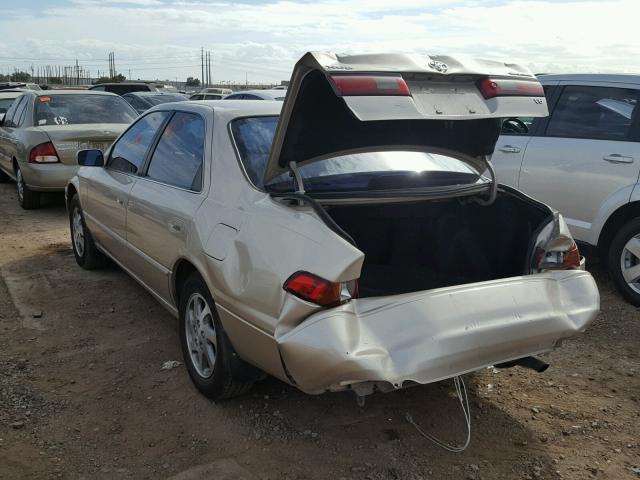 JT2BF28K2X0235186 - 1999 TOYOTA CAMRY LE BEIGE photo 3