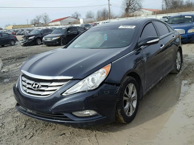 5NPEC4AC8BH181089 - 2011 HYUNDAI SONATA SE BLACK photo 2