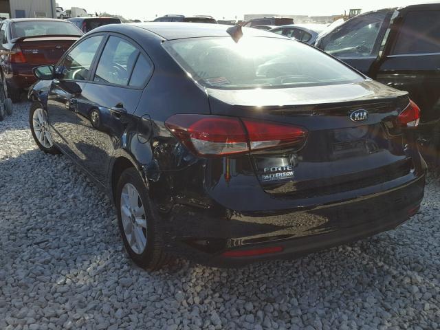 3KPFL4A73HE116672 - 2017 KIA FORTE LX BLACK photo 3