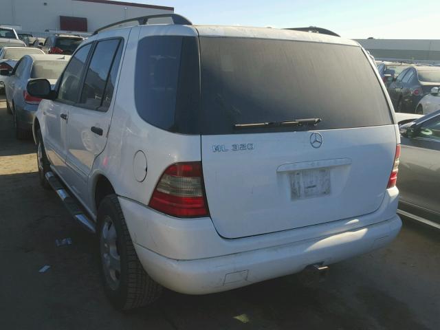 4JGAB54E7YA151078 - 2000 MERCEDES-BENZ ML 320 WHITE photo 3