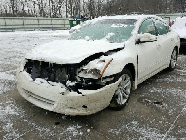 1N4BL2APXAN522684 - 2010 NISSAN ALTIMA SR WHITE photo 2