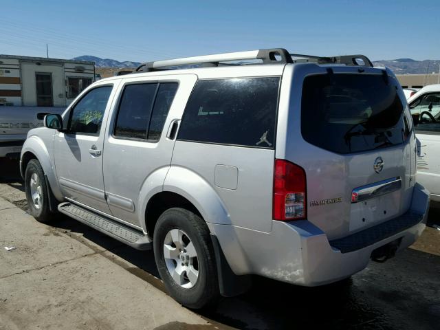 5N1AR18W46C655323 - 2006 NISSAN PATHFINDER SILVER photo 3