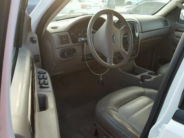 1FMDU74W24UB24536 - 2004 FORD EXPLORER E WHITE photo 9